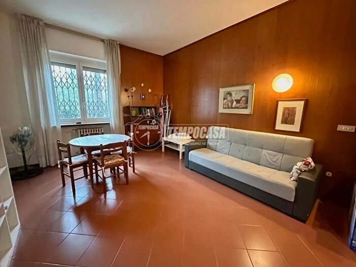 Appartamento trilocale in vendita in Via Filippo Meda, Rho