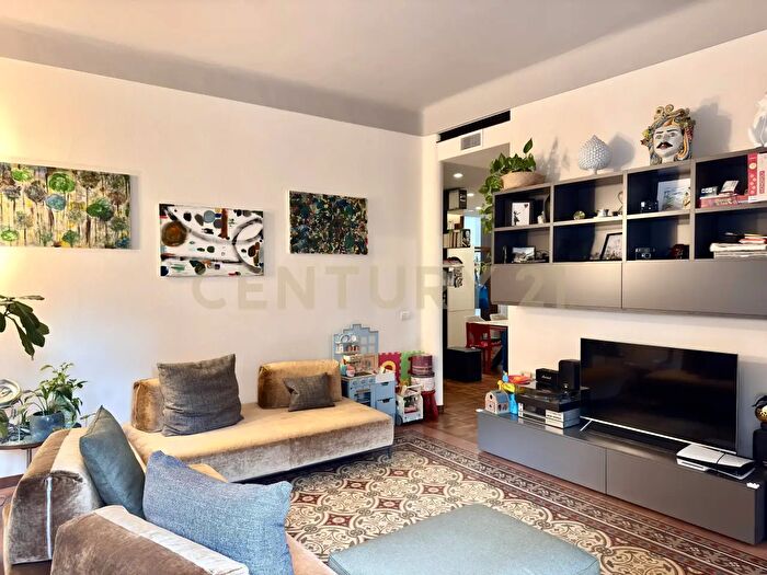 Appartamento con 5 locali in vendita in Via Prato Santo, Verona