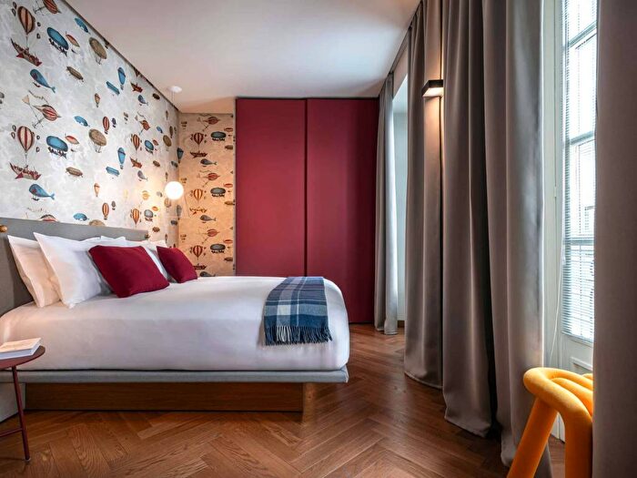 Appartamento bilocale in affitto in Via Alessandro Manzoni, Scala Manzoni, Milano