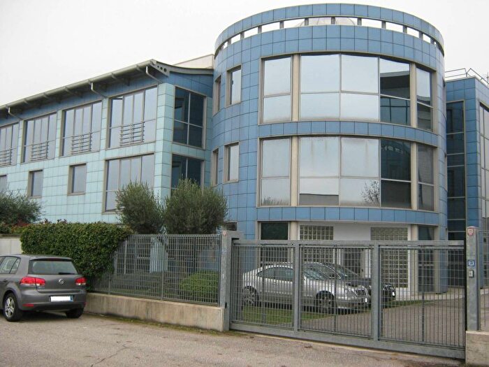 Casa con 5 locali in affitto in Viale Thomas Alva Edison, Zai Bottura, Zevio