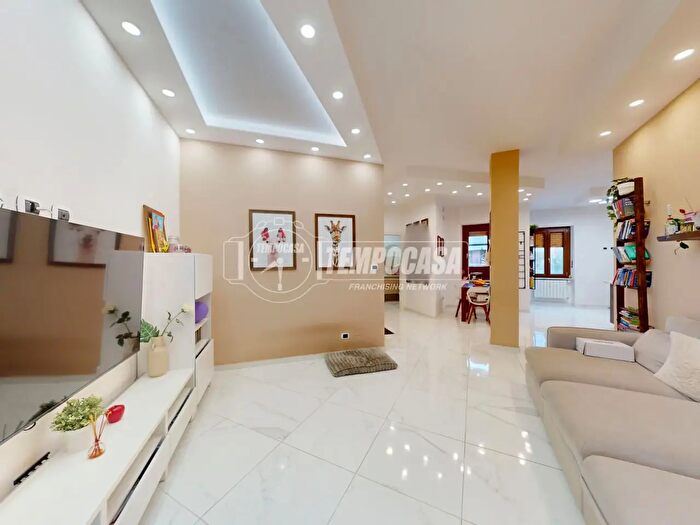 Appartamento con 5 locali in vendita in Via Pirandello, Caselle Torinese