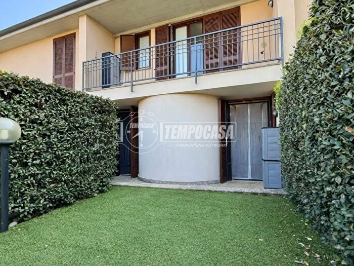 Appartamento bilocale in vendita in Via S Mauro, Casatenovo