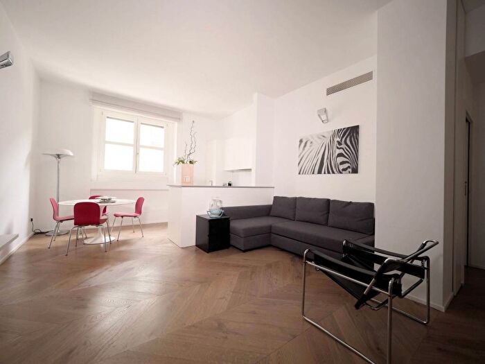 Appartamento trilocale in affitto in Via Filippo Turati, Turati, Milano