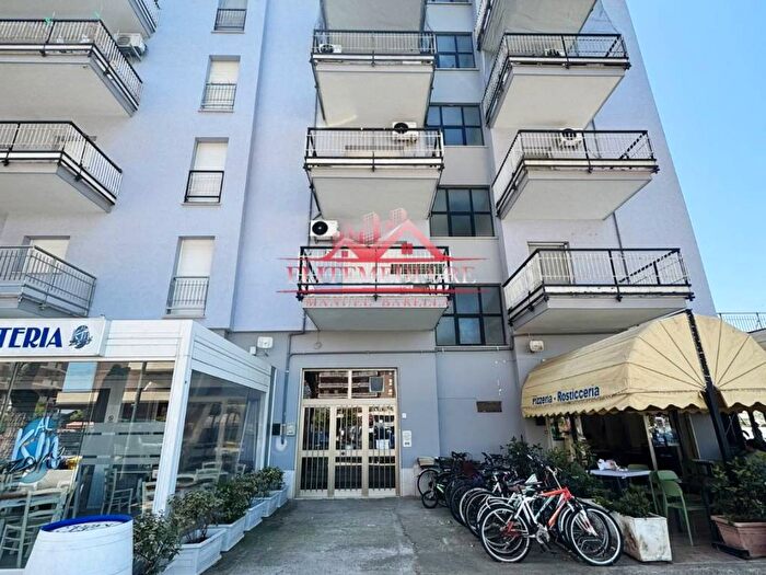 Appartamento trilocale in affitto in Viale dei Navigatori, Lido di Tarquinia, Tarquinia