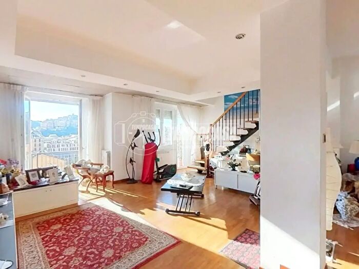 Appartamento con 5 locali in vendita in Via Inipreti, Arenzano