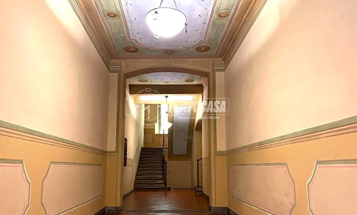 Appartamento bilocale in vendita in Via San Salvatore, Modena