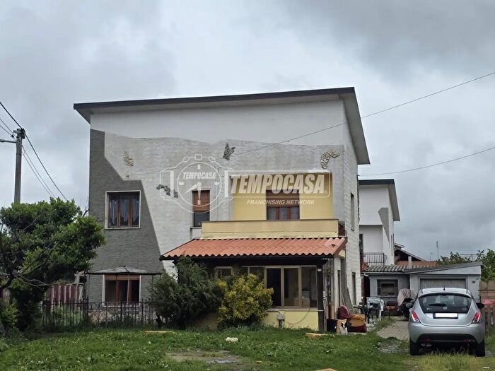 Casa con 7 locali in vendita in Via Ricavassa, Racconigi