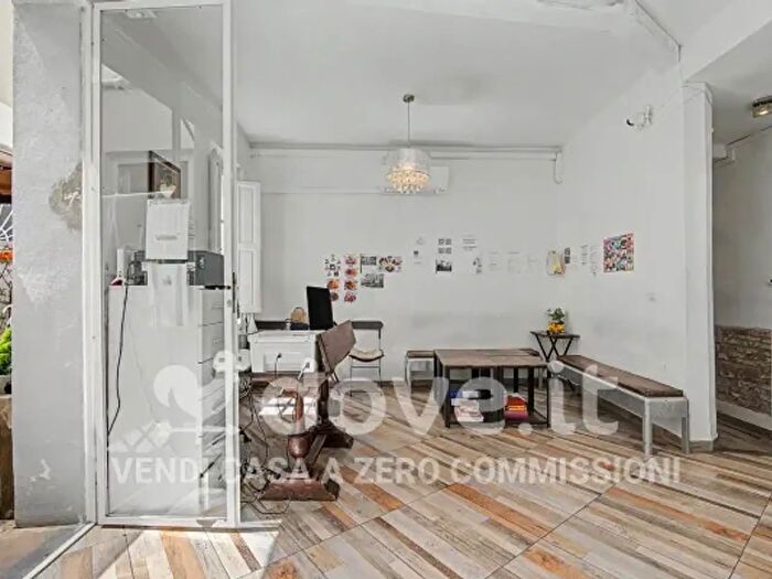 Appartamento con 5 locali in vendita in Via Faenza, Firenze