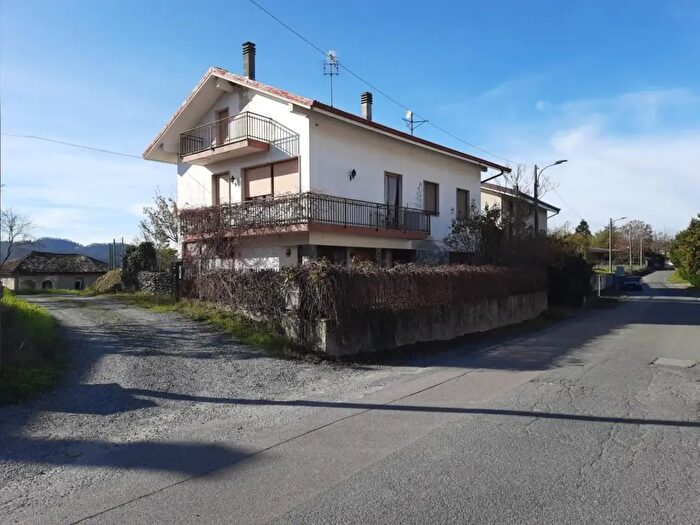 Casa con 5 locali in vendita in Lerma