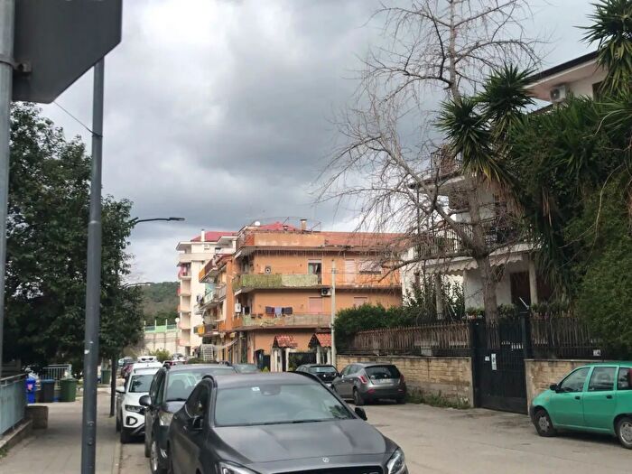 Appartamento con 5 locali in vendita in Via Ravenna, Battipaglia