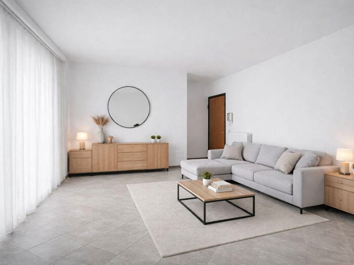 Appartamento trilocale in affitto in Via Tommaso Gulli, Piazzale Siena, Milano