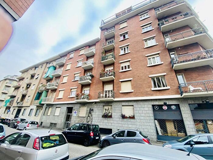 Appartamento trilocale in vendita in Via Cuneo Torino, Torino