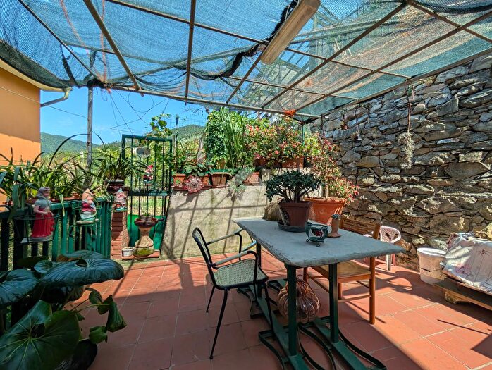 Casa con 8 locali in vendita in Località Villa Montedomenico, Sestri Levante