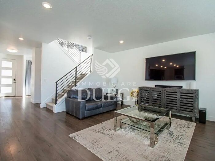 Appartamento con 5 locali in vendita in Viareggio