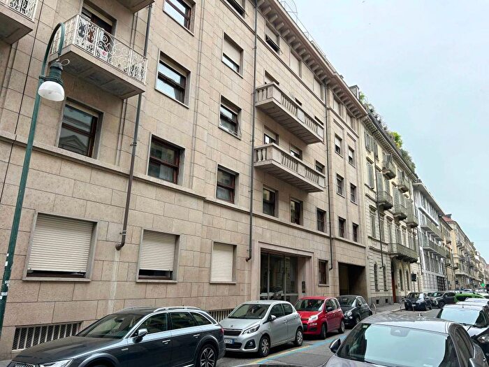 Appartamento trilocale in affitto in Via San Francesco di Paola, Via Roma, Torino