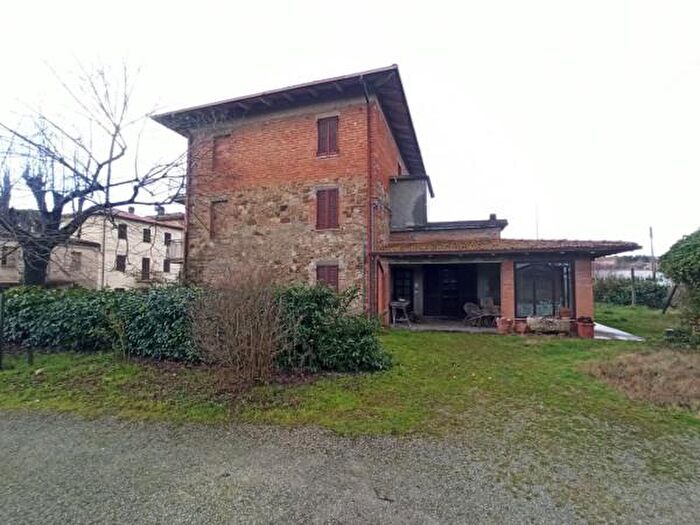 Casa con 6 locali in vendita in Località Acquaiola, Panicale