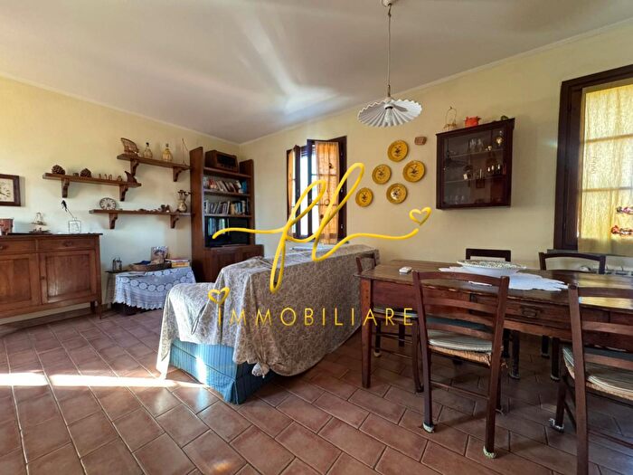 Casa con 5 locali in vendita in Fauglia