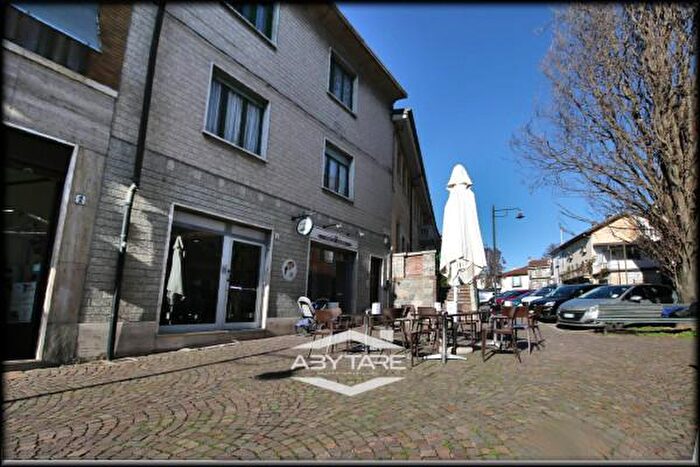 Appartamento trilocale in vendita in Via alla Parrocchia, Torino