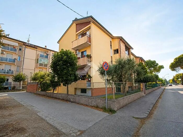 Appartamento trilocale in vendita in Via Fratelli degli Esposti, Forli'