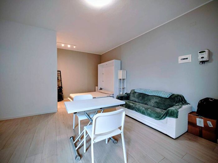 Appartamento monolocale in affitto in Via Ponte Seveso, Centrale, Milano