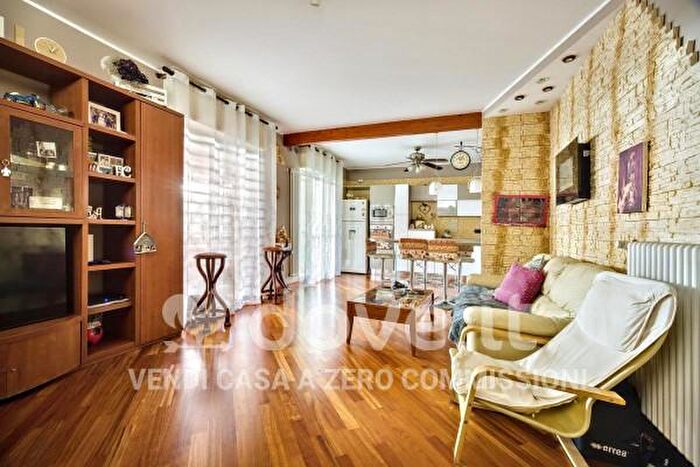 Appartamento quadrilocale in vendita in Via G Falcone E La Sua Scorta, Bitritto