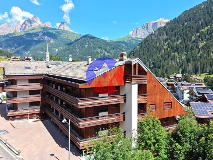 Appartamento trilocale in vendita in Streda del Cuch, Canazei
