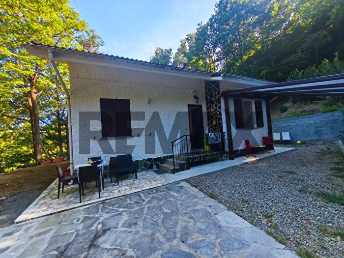 Casa trilocale in vendita in Giusvalla