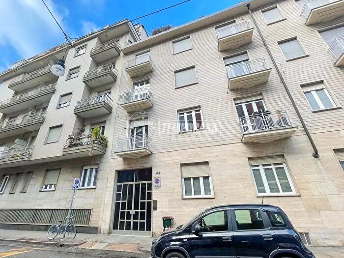 Appartamento quadrilocale in vendita in Via San Secondo, Torino