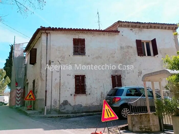 Casa quadrilocale in vendita in Strada di Casale, Pesaro
