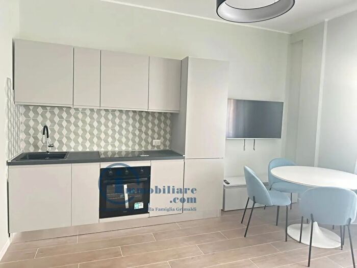 Appartamento bilocale in affitto in Via Inganni, Milano