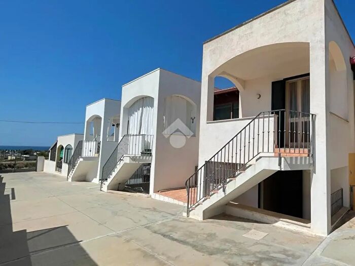 Casa trilocale in vendita in V Fabrizio De Andrè, Salve