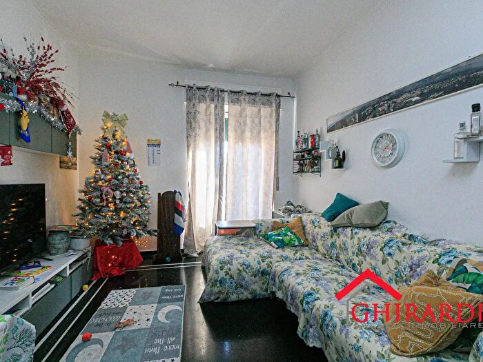 Appartamento con 6 locali in vendita in Via Molfino, Genova