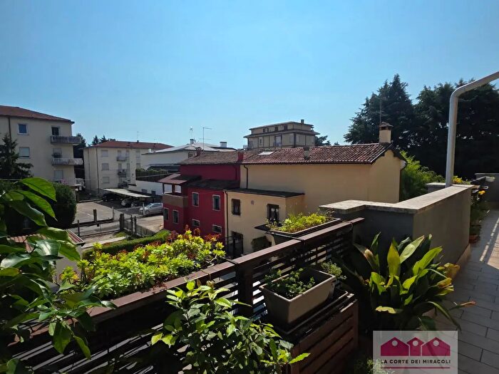 Appartamento quadrilocale in vendita in Via Arrigo Boito, Vicenza