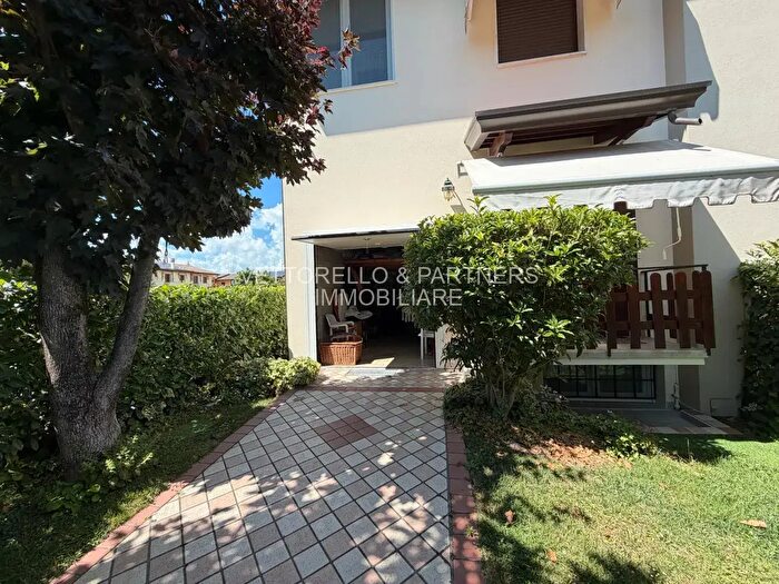 Casa con 5 locali in vendita in Scorze'