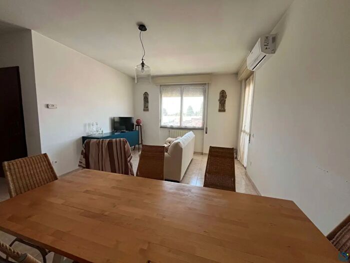 Appartamento trilocale in affitto in Via Francesco Baracca, Castano Primo
