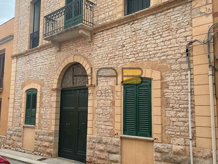 Appartamento bilocale in affitto in Erice