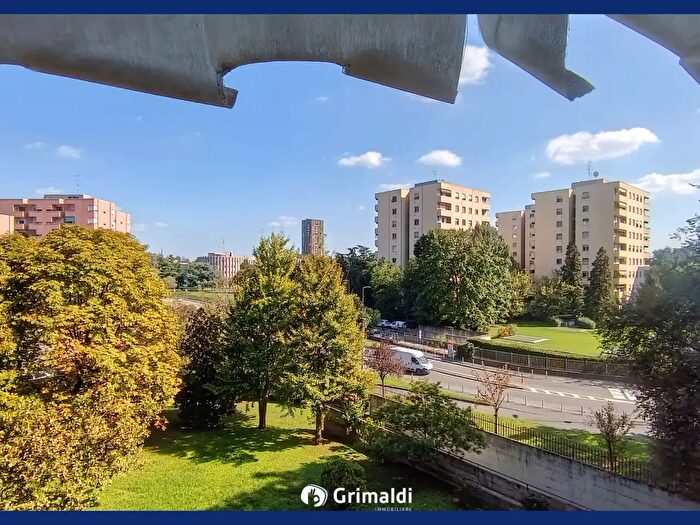 Appartamento quadrilocale in vendita in Via Antonio Cechov, Milano