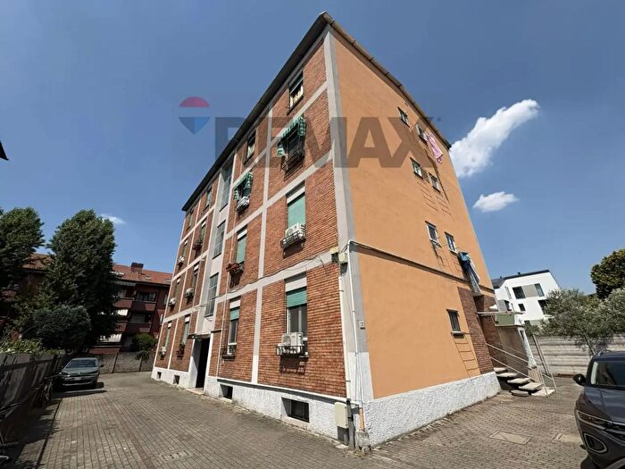 Appartamento bilocale in vendita in Via Olona, Rho