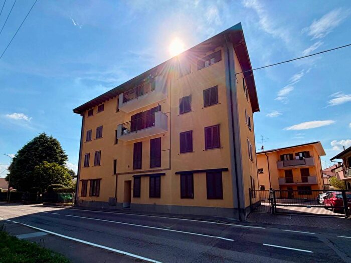 Appartamento bilocale in affitto in Via Cascina Restelli, Centro, Limido Comasco