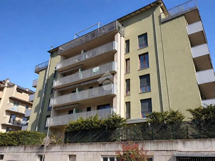 Appartamento trilocale in vendita in Via Scamozzi, Sondrio