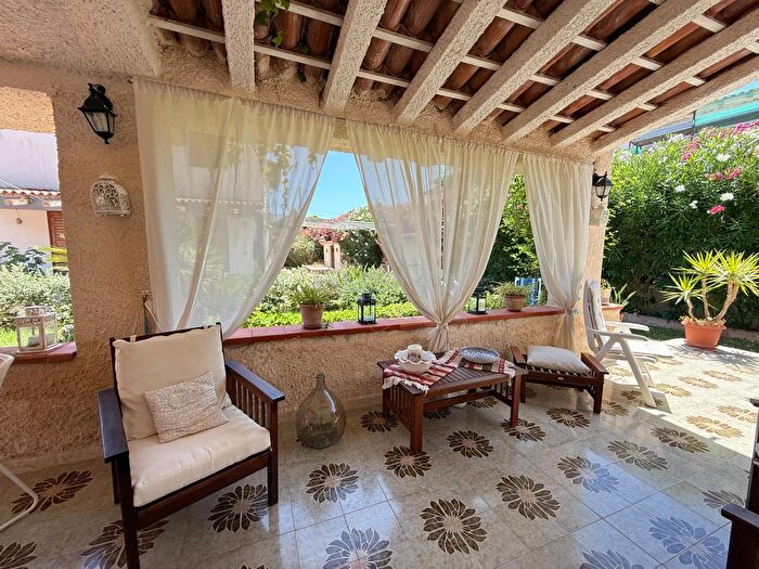 Casa con 6 locali in vendita in Ognina, Siracusa