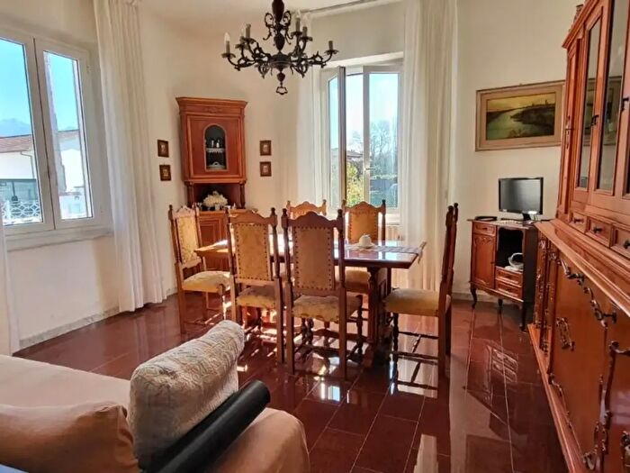 Appartamento quadrilocale in affitto in Massa