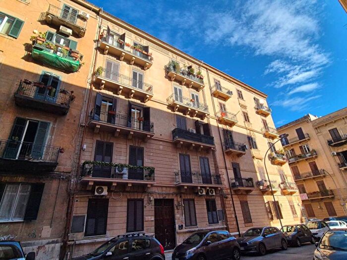 Appartamento quadrilocale in affitto in Via Giovanni Maurigi, Zisa, Palermo