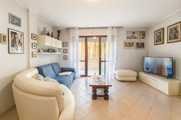 Appartamento con 6 locali in vendita in Via Amerigo Vespucci, Monte Argentario