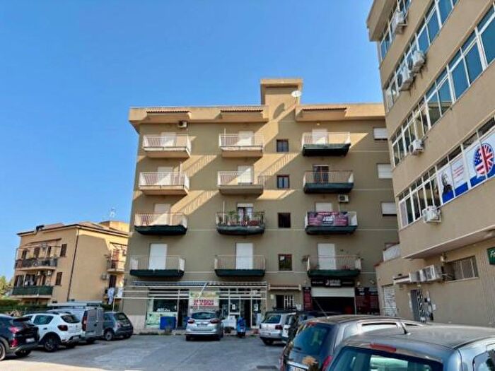 Appartamento quadrilocale in vendita in Via Bernardo Mattarella, Bagheria