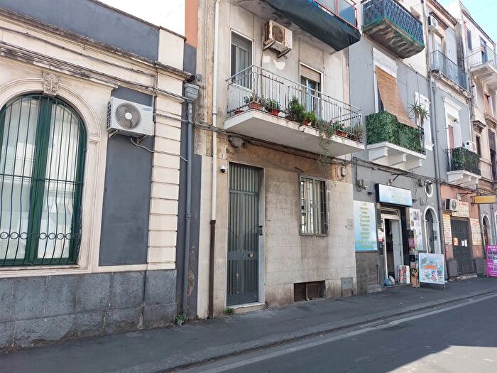 Appartamento trilocale in vendita in Catania