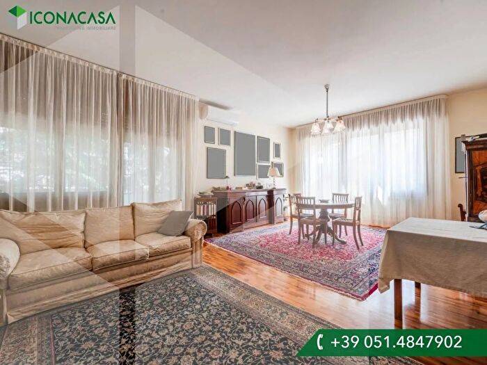 Appartamento con 8 locali in vendita in Via Toscana b, Bologna