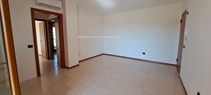 Appartamento trilocale in vendita in Vallefoglia