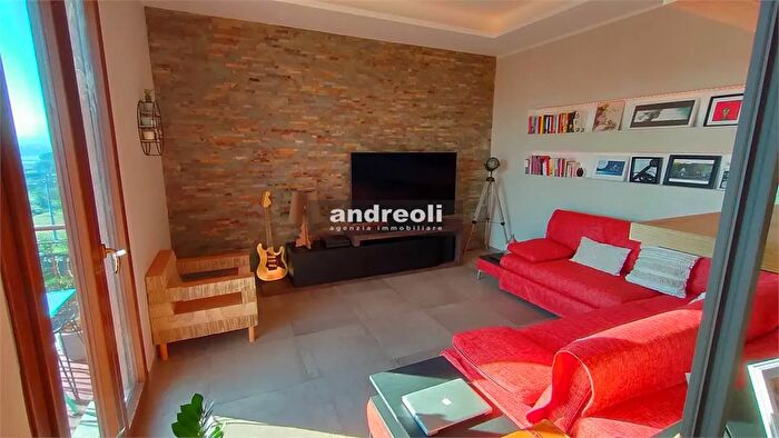 Appartamento trilocale in vendita in Jesi