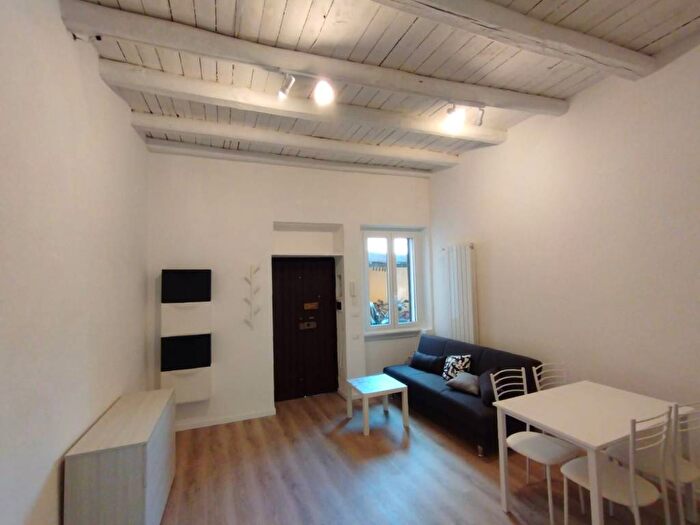 Appartamento bilocale in affitto in Via Bernabò Visconti, Quarto Cagnino, Milano